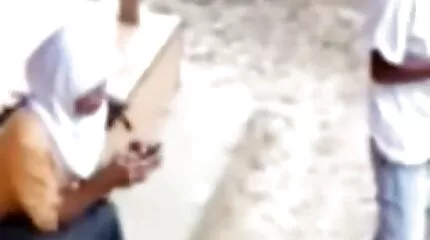ចោរបានដកហូតនិង fucked នៅក្នុងការត្រឡប់មកវិញក្នុងអំឡុងពេលការស្វែងរក