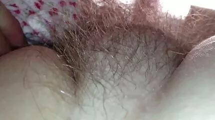 ភរិយារបស់ horny មិនល្អប្តីនិងមិត្តភក្តិរបស់គាត់មុនពេលការជ្រៀតចូលពីរដង