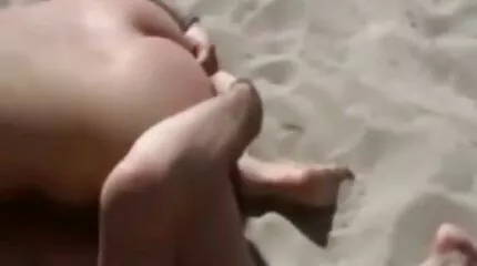 ចងអាស៊ី fucked រឹងដោយជល់និងប្រដាប់ក្មេងលេង