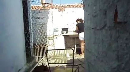 ស្លុតពណ៌ស pussy pleasuring មួយដ៏ធំខ្មៅជល់
